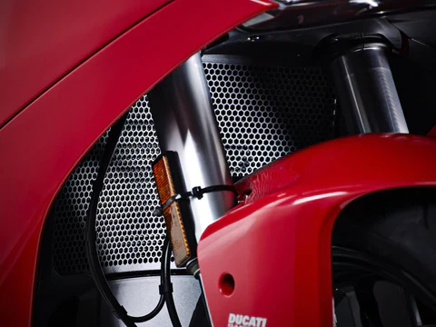 Evotech Performance Radiator Guard And Oil Cooler Guard Set For Ducati SuperSport / S / 950 / 950 S (2021+) - Image 2