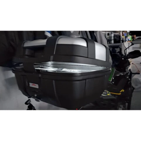 GIVI-Internal Courtesy Light for Top Box-E198 - Image 5
