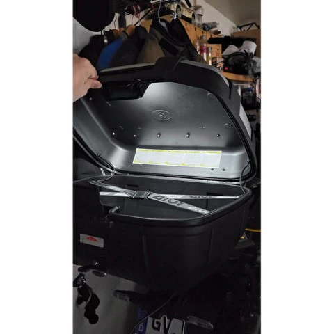 GIVI-Internal Courtesy Light for Top Box-E198 - Image 6
