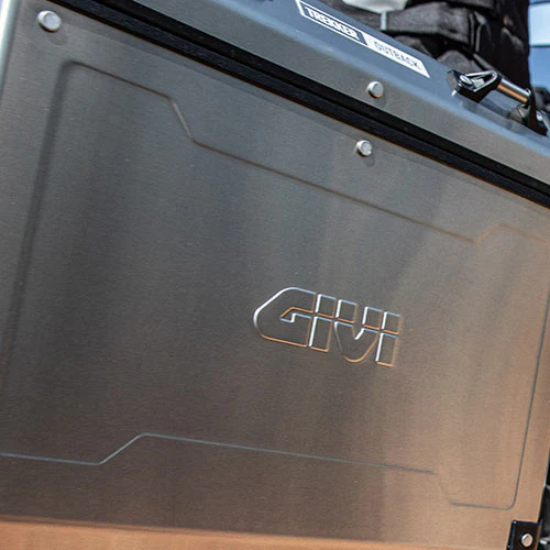 GIVI Trekker Outback Natural Aluminium Side-case (37Ltr) - Image 3