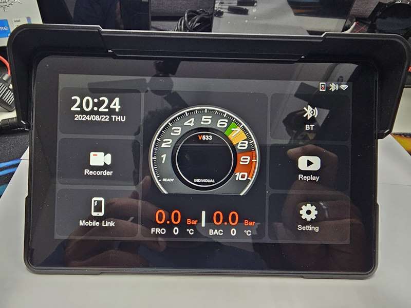 LBC Moto-Universal S722 V533 CPU Wireless Navigation 7"Touch Screen GPS Camera Remote and TPMS - Image 8