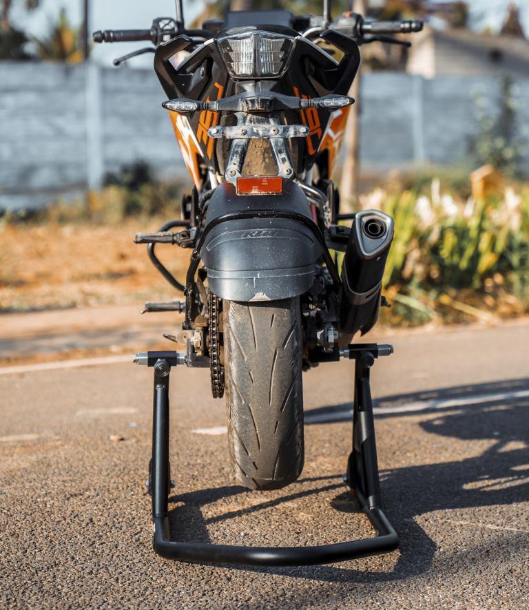 Moto Torque Interceptor/GT 650 Paddock Stand - Black-PADDOCK-00001 - Image 2