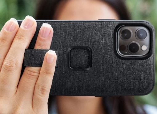 PEAK DESIGN Mobile Everyday Loop Case Charcoal: iPhones (13 series) - Image 3