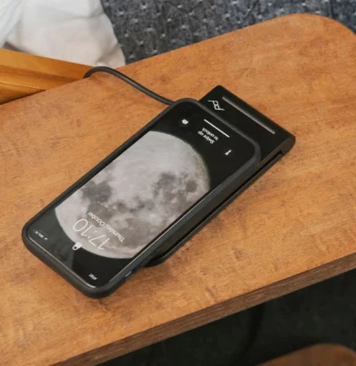 PEAK DESIGN MOBILE WIRELESS CHARGING STAND: Black - Image 4