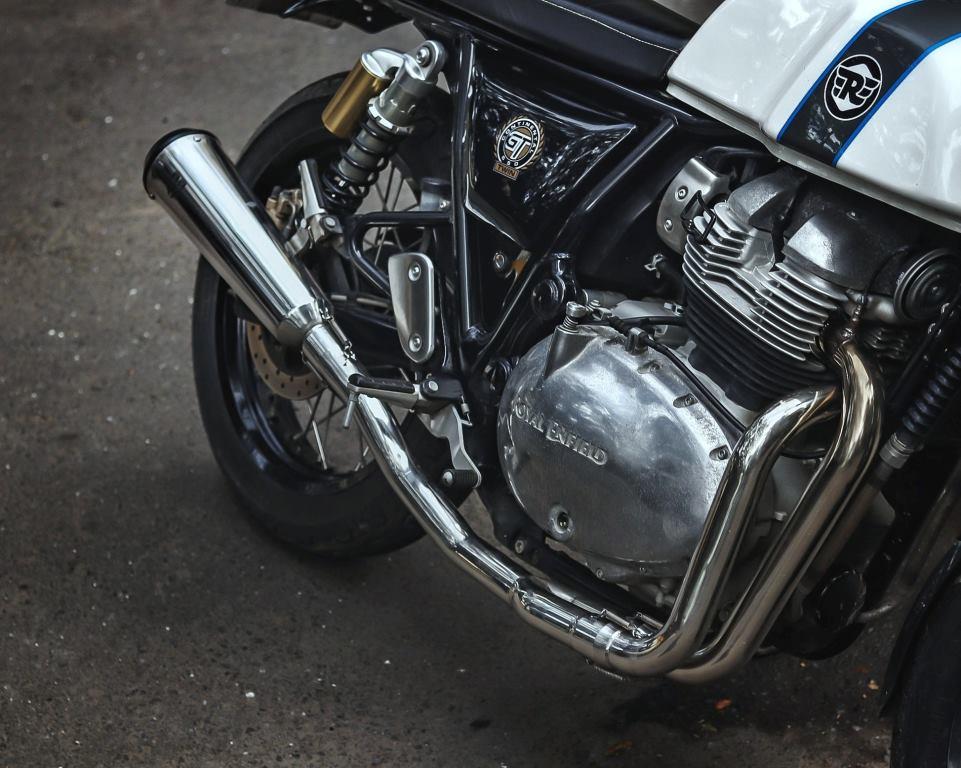 Royal Enfield- 2 x 1 Full System Exhaust with FAT CAN - Interceptor 650 / Continental GT 650 - SS Motocorp - Image 5