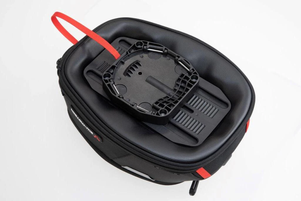 SW-Motech 16-20L Quick Lock PRO GS Tank Bag - BC.TRS.00.103.30000 - Image 3
