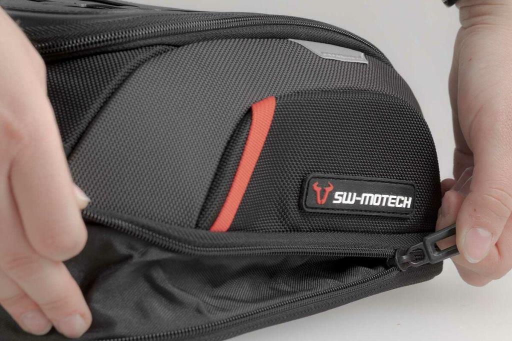 SW-Motech 6-9L Magnetic PRO Daypack Tank Bag - BC.TRS.00.111.30000 - Image 3