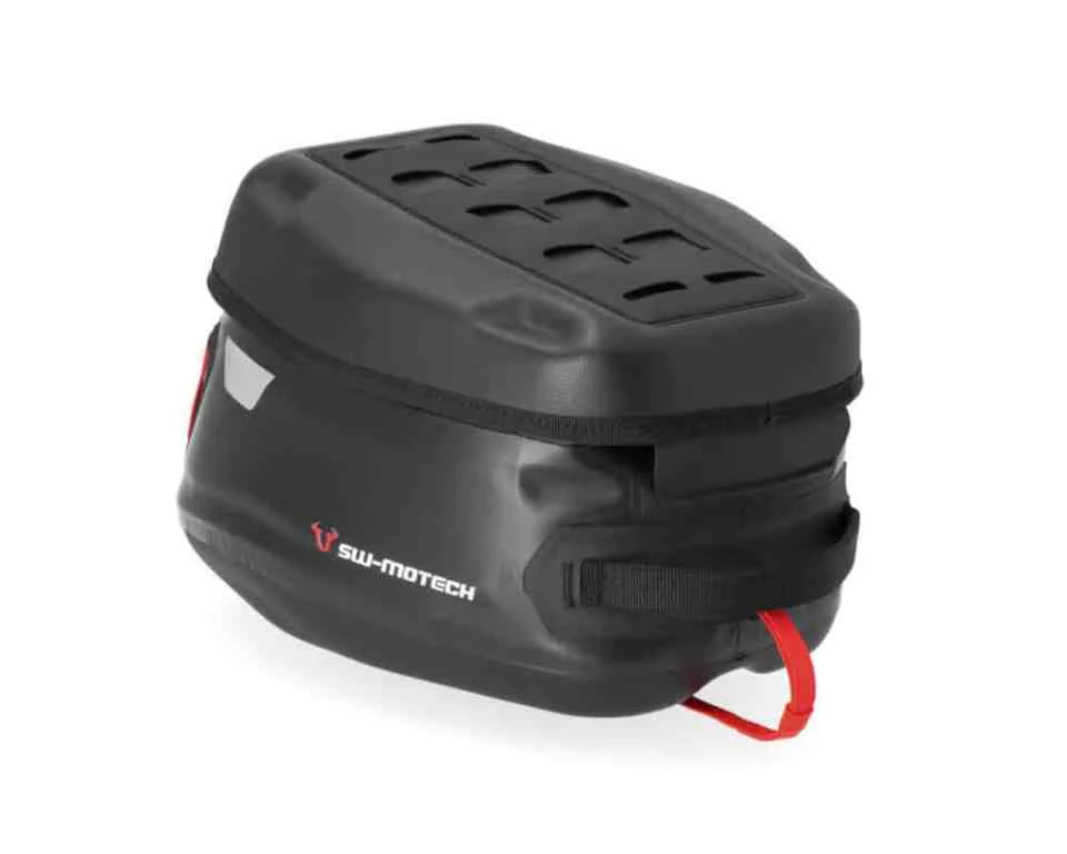 SW-Motech 6L Quick Lock PRO Yukon Waterproof Tank Bag - BC.WPB.00.022.10000 - Image 3