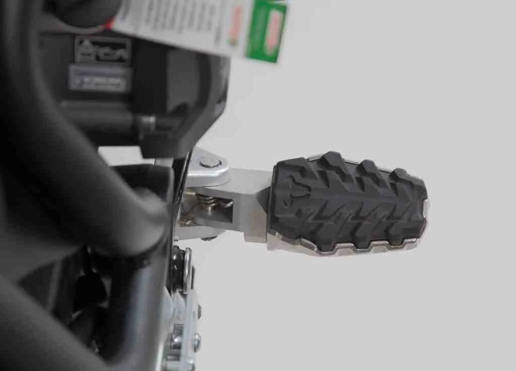SW-Motech EVO Footrest Kit for Triumph Tiger 800/ 900/ 1200 & Scrambler 1200 - FRS.11.112.10103 - Image 3