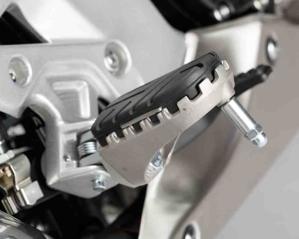 SW-Motech ION Footrest Kit for Honda CB500X - FRS.01.011.10401/S - Image 2