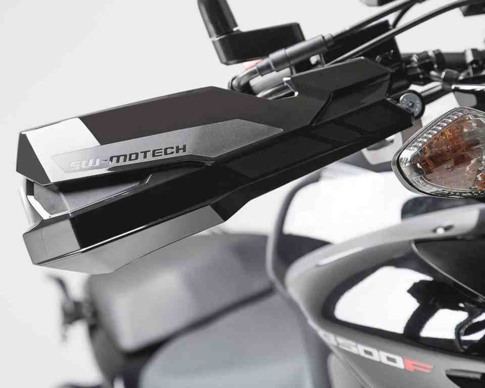SW-Motech KOBRA Handguards for Honda CB650 - HPR.00.220.22300/B