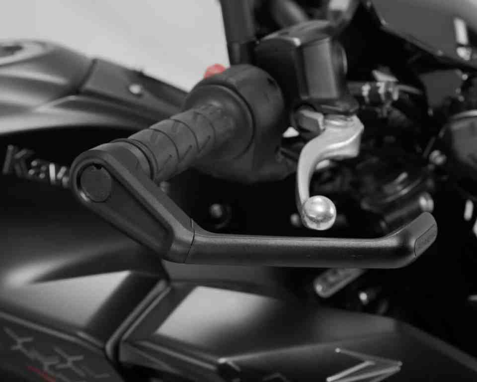 SW-Motech Lever Guards for Kawasaki Z900 - LVG.08.868.10000/B - Image 5