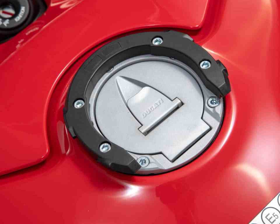 SW-Motech Quick Lock EVO Tank Ring - Aprilia Tuono V4 - TRT.00.640.30001/B