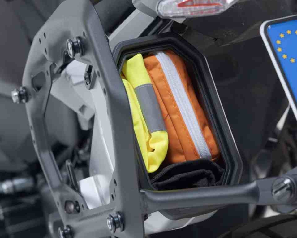 SW-Motech TRAX Toolbox – Silver - KFT.00.152.30300/S - Image 4