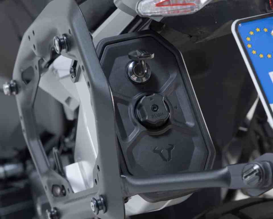 SW-Motech TRAX Toolbox – Silver - KFT.00.152.30300/S - Image 5