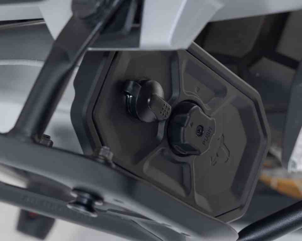 SW-Motech TRAX Toolbox – Silver - KFT.00.152.30300/S - Image 7