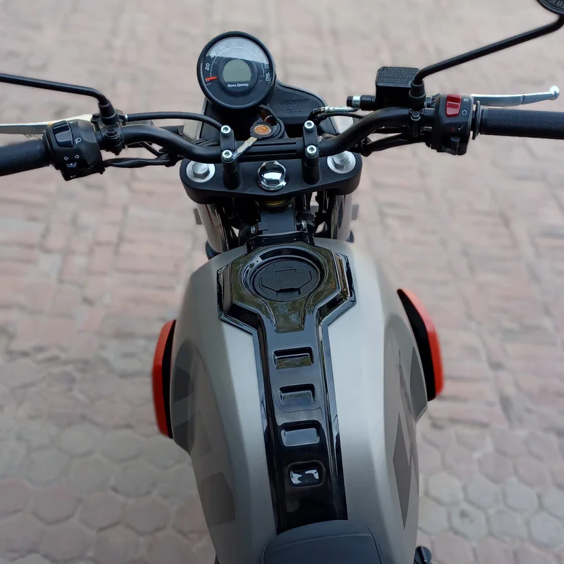 Saiga TankTie for Royal Enfield Scram