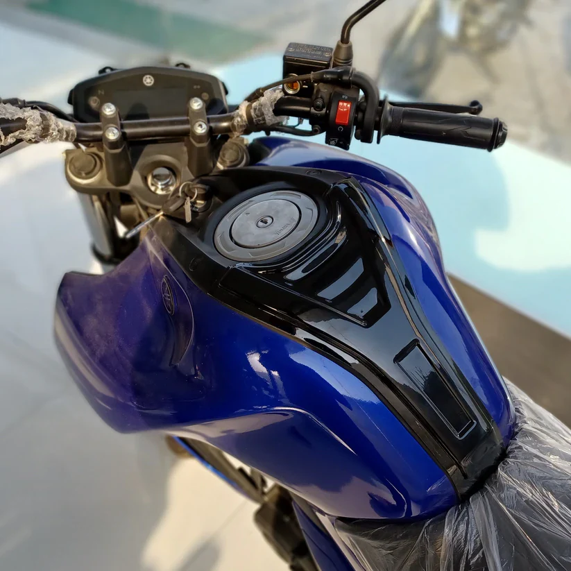 Saiga TankTie for Yamaha FZ V3 / Fazer V3
