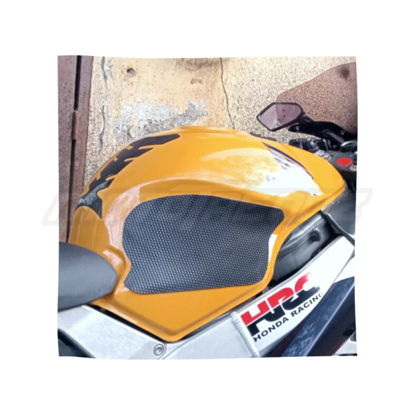 Traction Pads – Honda CBR900RR-Y/1 FireBlade (2000-2001) - TGSHN015 - Image 2