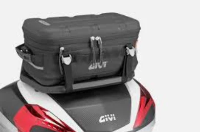 UT807B Expandable Cargo Bag, 20 Litres - GIVI - Image 2