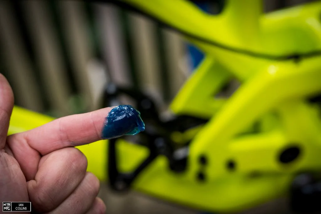 Waterproof Grease - Maxima Oils - MA-80916 - Image 4