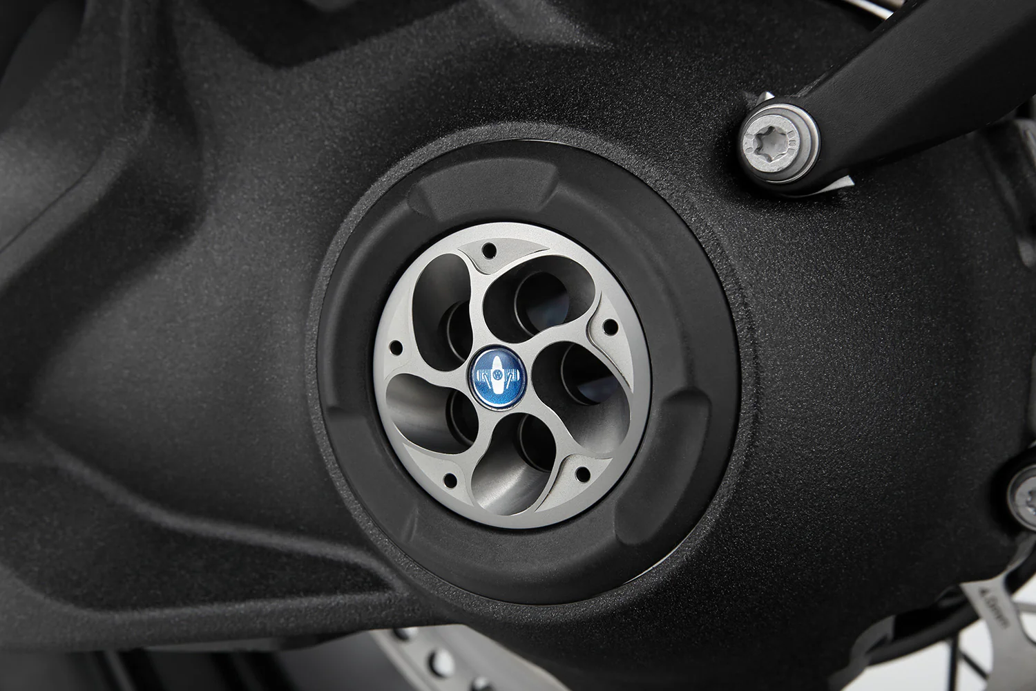 Wunderlich BMW R1200GS Styling - Hub Cover(Titanium)- 34120-102 - Image 5