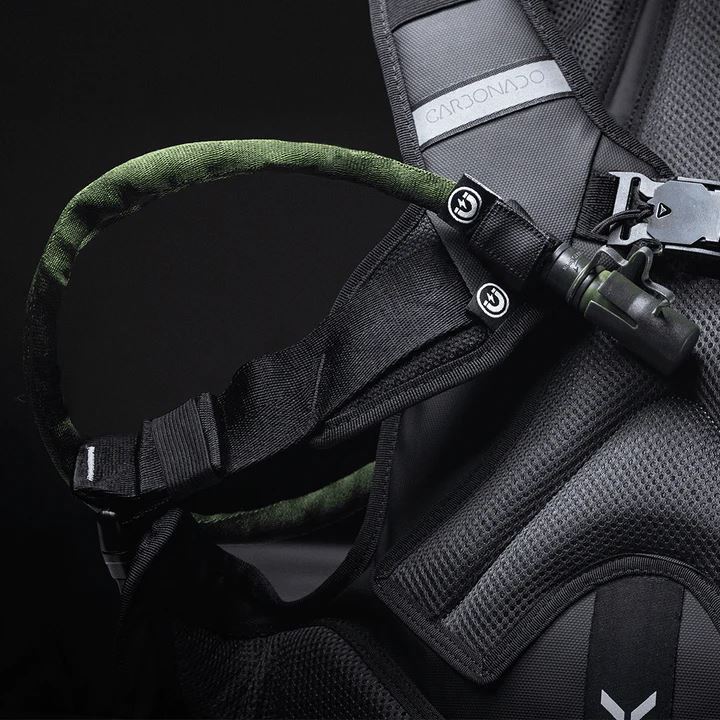 Carbonado X12 Laptop/Hydration Bladder Backpack - 14L - Image 4