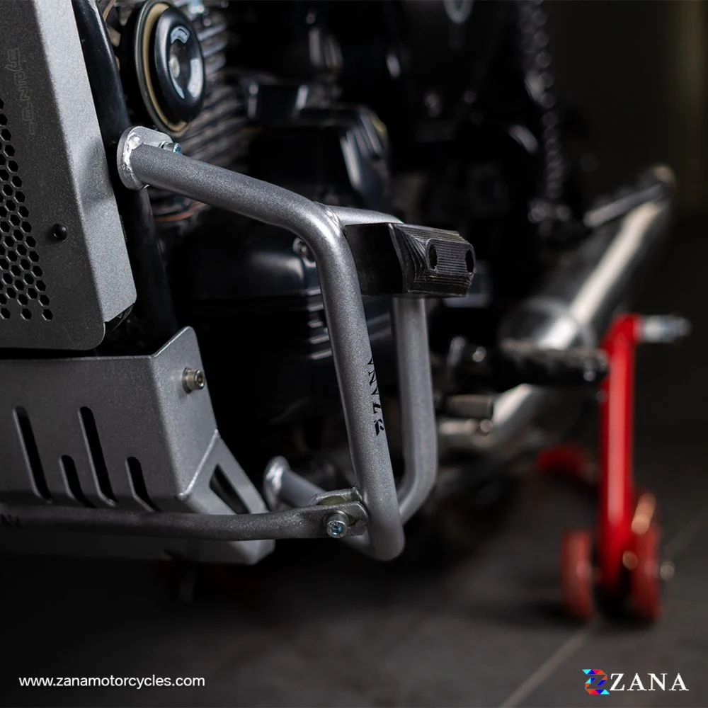 Yezdi Scrambler Silver Leg Guard with Slider by ZANA - ZI-8190