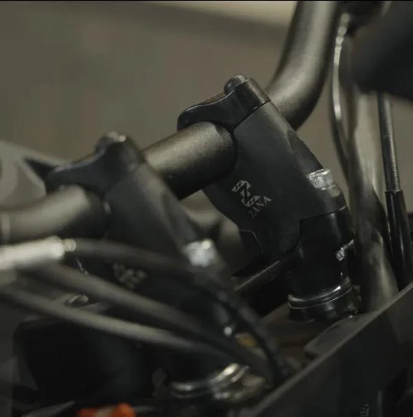ZANA Angular Handlebar Riser For KTM ADV 390 2025 ( Aluminium Black ) - ZI-8570 - Image 2